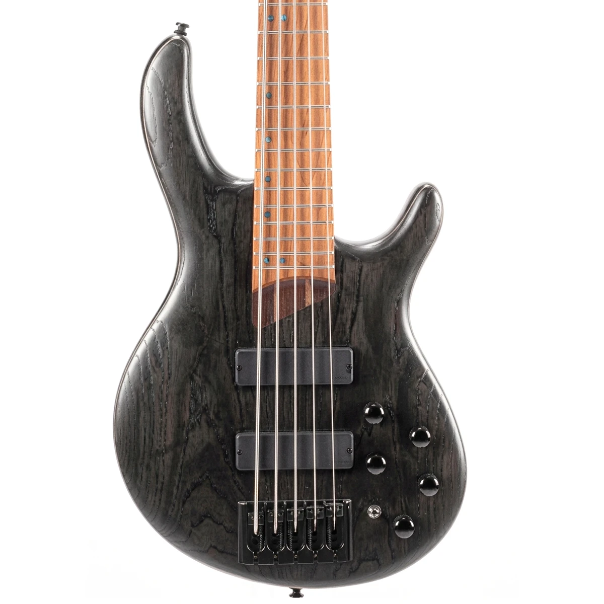 Bajo eléctrico de 5 cuerdas Cort Artisan B5 Element OPTB acabado Open Pore Trans Black con pastillas Bartolini de frente.