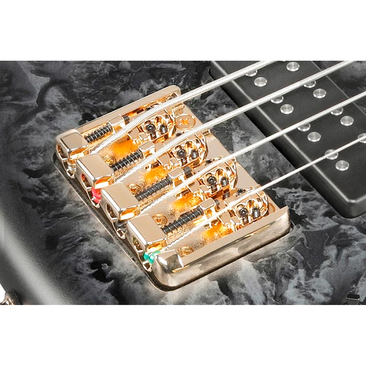 Bajo eléctrico de 4 cuerdas Ibanez SR300EDX-BZM acabado Black Ice Frozen Matte