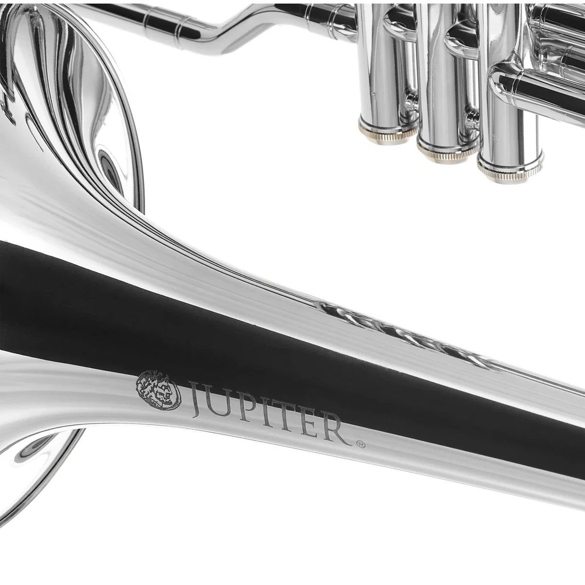 Trombón de pistones en Do Jupiter JTB720VQ de la serie 700 en acabado de laca transparente brillante con estuche.