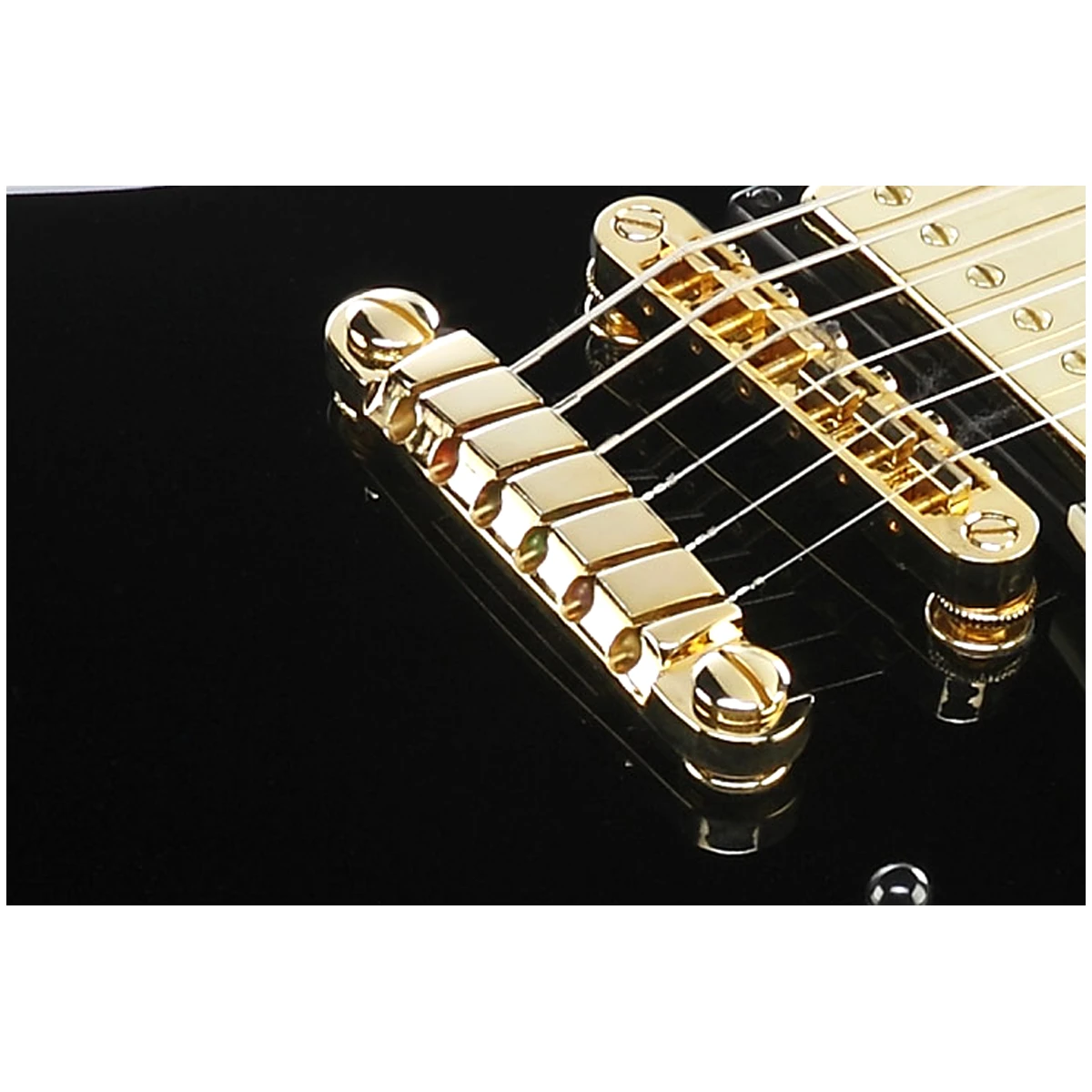 Guitarra eléctrica semihueca compacta Ibanez Artcore AM73G-BK acabado negro brillante