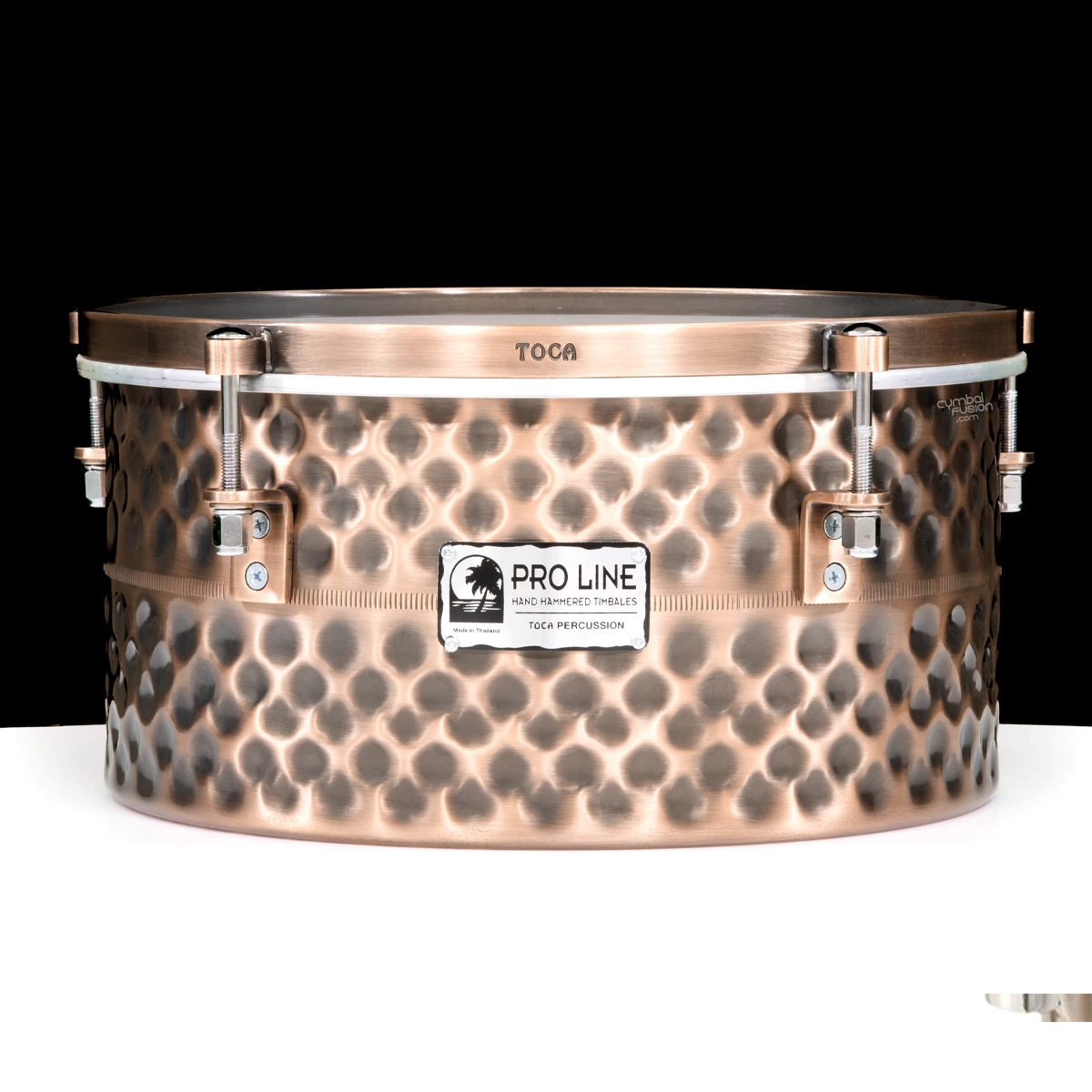 Set de timbales profesionales Toca Pro Line Series en acabado Black Copper con soporte
